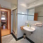 Appartementhaus בית הארחה