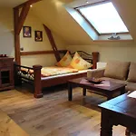 Appartementhaus בית הארחה 3*