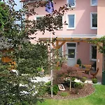 Appartementhaus בית הארחה 3*